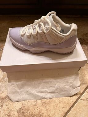 Jordan Women's Athletic Shoes Cream and Lavender